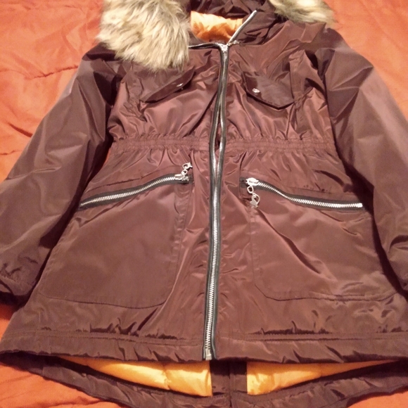 Girls coat - Picture 3 of 5